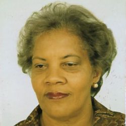 Sra. Vda. Glenda Francisca Muzo-Rooi