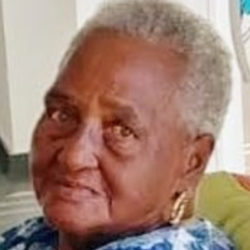 Sra. Lourdes Felicia Michel -Wawoe